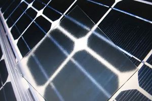 Illuminating-the-Future-Photovoltaic-Glass,-the-Transparent-Heart-of-New-Energy-banner